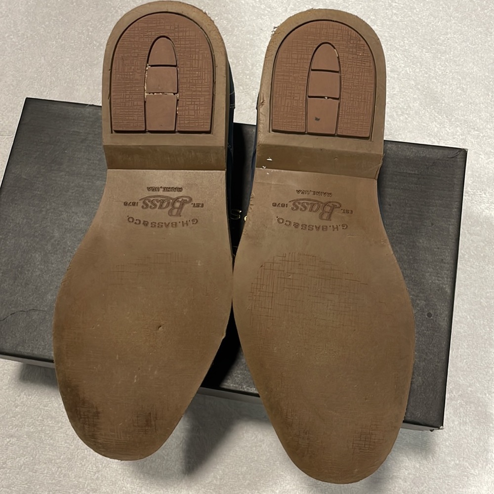 SOLD!!! G.H. Bass & Co. Genuine Suede Blue Oxford Shoes. Size 9M - Picture 5 of 8